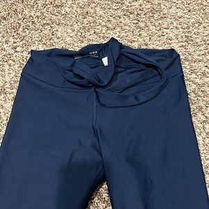 Womens size large under armour heat gear compression leggings
